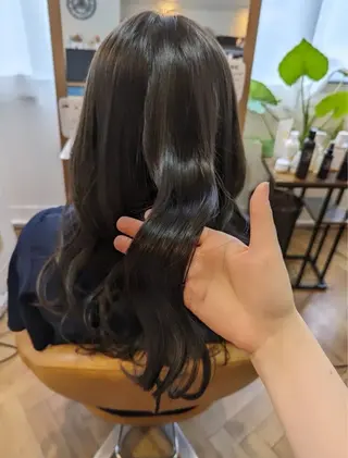 秋月友那　TR＆スパ モデル募集中のヘアスタイル