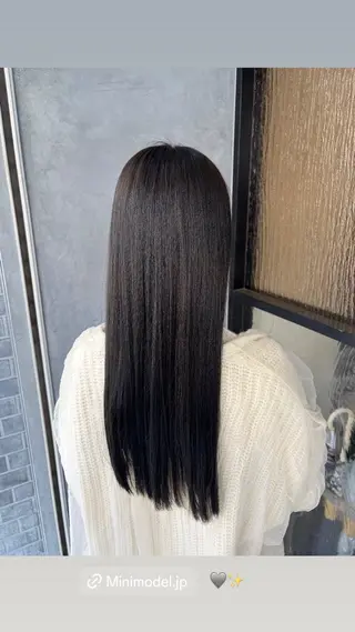 ロング 古屋 澪 艶髪✨縮毛矯正のヘアスタイル