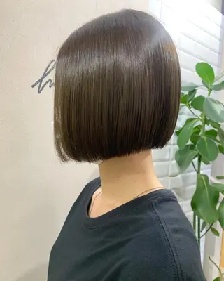 ショート カラー hubhair レイヤー/透明感のヘアスタイル