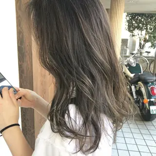 セミロング カラー 艶髪育成サロン 京橋 shinのヘアスタイル
