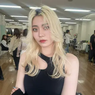 セミロング カラー 海外girl🤎 透明感ベージュmaoのヘアスタイル