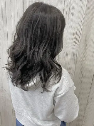 ミディアム カラー ヘアアレンジ ネイル 夜23時まで予約🉑 reverieあきらのヘアスタイル