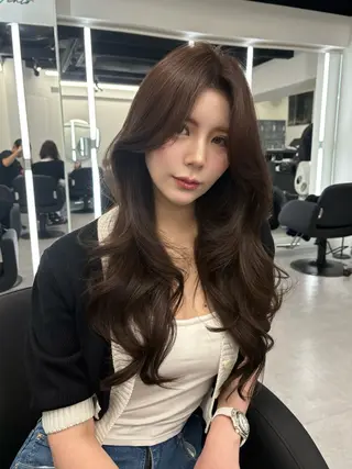ロング カラー 堀江/透明感 ベージュ/白川幸太のヘアスタイル