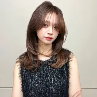 セミロング カラー 新宿/レイヤーカット 髪質改善/小顔見せのヘアスタイル