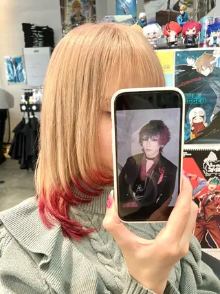 ロング カラー インナーカラー 推し ブリーチ 髪質改善のヘアスタイル