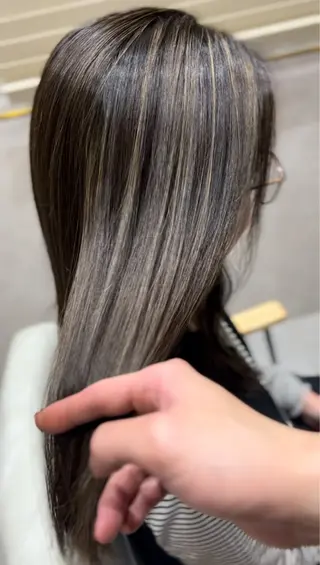 ロング カラー ハイライト 透明感カラー松本のヘアスタイル
