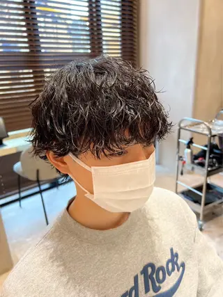 パーマ メンズ レイヤー似合わせ 透明感カラーりきやのヘアスタイル