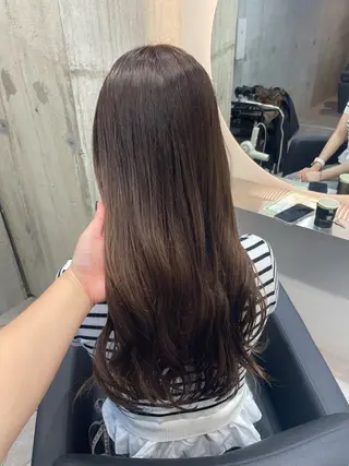 ロング カラー Mimi🎀ブリーチ なし透明感 Wカラーのヘアスタイル