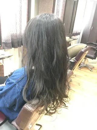 ロング カラー 髪質改善🩵艶髪 ストレート🩵山口のヘアスタイル