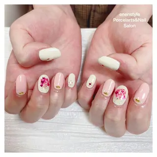 ミディアム ネイル 🐾enen style 🐾のネイルデザイン