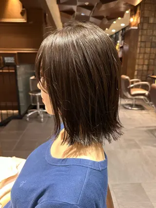 ミディアム 齊藤政太 顔周り カット 透明感カラーのヘアスタイル