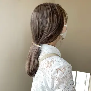 セミロング カラー 本間 結衣のヘアスタイル