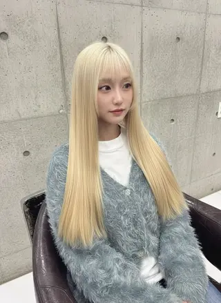 ロング カラー ホワイト系はお任せ /ブリーチ/店長岩崎のヘアスタイル