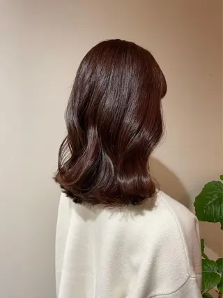 セミロング タケデ スズカのヘアスタイル
