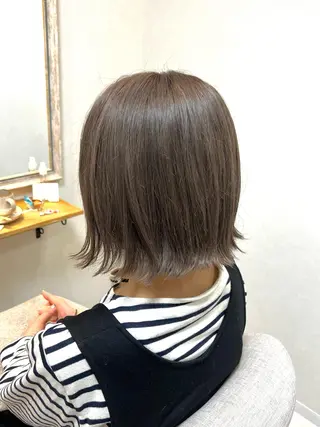 ミディアム ショート/白髪ぼかし 君和田若菜のヘアスタイル