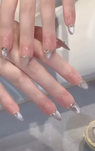 ネイル Hina ネイルサロンのネイルデザイン