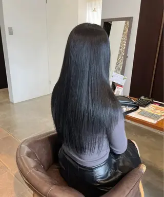 ロング カラー 水ノ上 優花のヘアスタイル