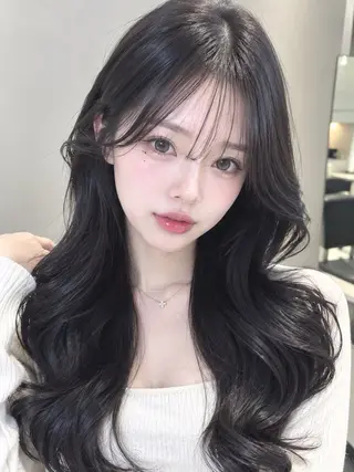 セミロング 艶髪/ハイトーン Sherryのヘアスタイル