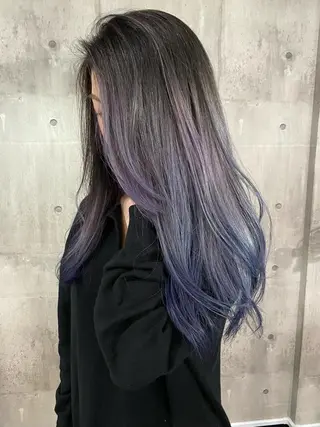 ロング Mika XELVEのヘアスタイル