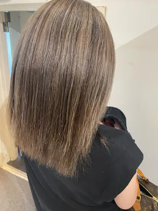 セミロング 才門 真菜のヘアスタイル