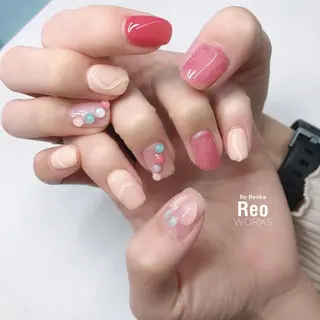 ミディアム ネイル Blowe ニュアンスのネイルデザイン