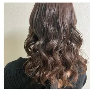 ロング ヤマモト ミノルのヘアスタイル