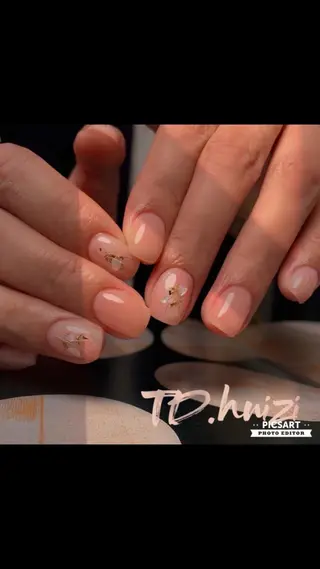 ショート めぐみのネイルサロン スタッフ練習のネイルデザイン