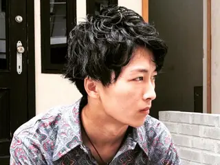 ミディアム パーマ メンズ メンズヘア特化 崎田 成人のヘアスタイル
