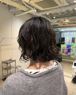 パーマ AmiLi ニコのヘアスタイル
