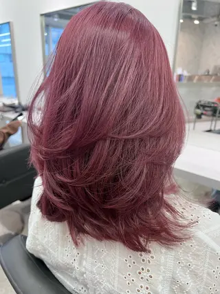 ミディアム カラー 艶ハイトーン🔆 ️️️安座間 希のヘアスタイル