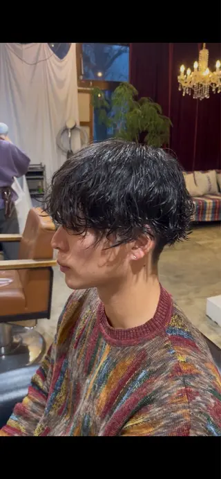 ショート パーマ メンズ トイ ハルトのヘアスタイル