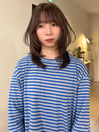ミディアム カラー mizuki/ピンク ベージュ.レイヤーのヘアスタイル