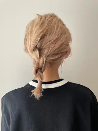 セミロング ヘアアレンジ 透明感カラー 🩶🩵🩷AIRIのヘアスタイル