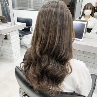 セミロング カラー 🌸MAYU🌸 ハイトーン➕レイヤーのヘアスタイル