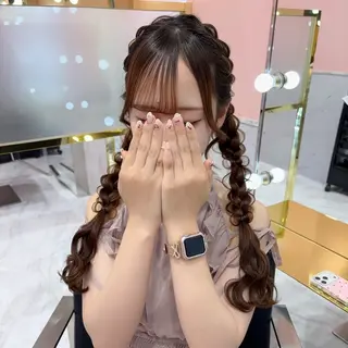 ヘアアレンジ LOUIS しおりのヘアスタイル