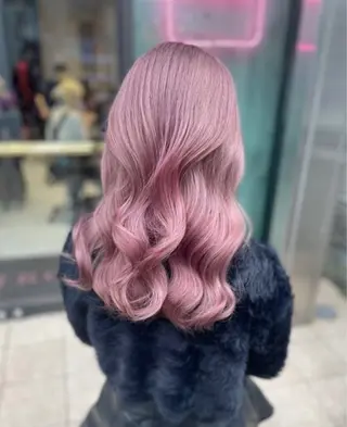 カラー 🌈【🎀ヘアデザイ ナー🎀】✨ノン✨のヘアスタイル