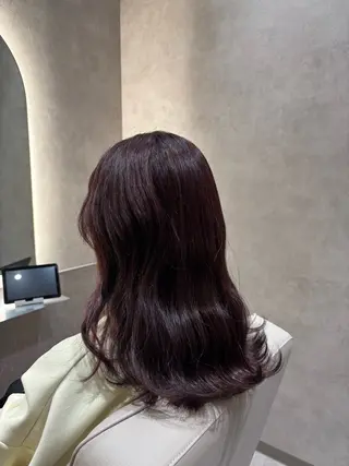 セミロング カラー zina🎀レイヤー 大西美羽のヘアスタイル