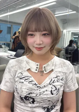 ショート カラー ヘアアレンジ ✨2ヶ月綺麗が続く レイヤー✨星野六三四のヘアスタイル