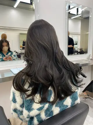 ロング カラー ヘアアレンジ 🪞official THREE 横浜🎀のヘアスタイル