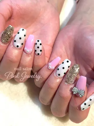 ネイル Pink Jewelry.のネイルデザイン