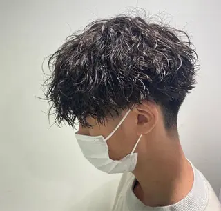 ミディアム パーマ メンズ 横浜駅メンズパーマ師 🌀岩﨑弘成🌀のヘアスタイル