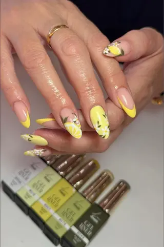 ネイル HANA 川越東口ネイルサロンのネイルデザイン