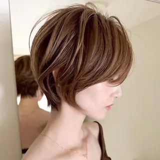 ショート カラー ヘアアレンジ 内大久保 列夏のヘアスタイル