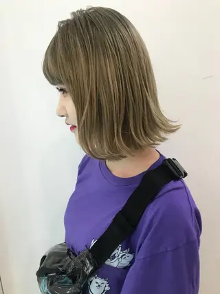 カラー 💓パーマ，💗 レイヤーカットのヘアスタイル