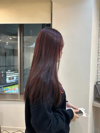 ロング カラー tiel 小山莉々のヘアスタイル