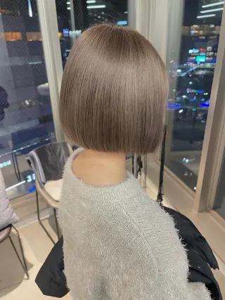 ショート カラー 店長 MANAMI 艶カラー／骨格ボブのヘアスタイル