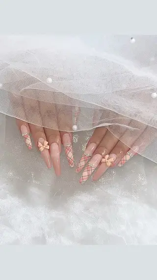 ネイル akari🎀 京橋 ARRINEのネイルデザイン