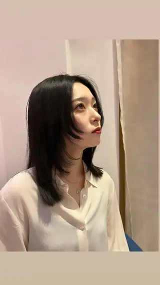 ミディアム 韓国レイヤー✂︎ yuka♥️のヘアスタイル