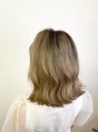 ミディアム カラー Luzir⭐︎ GEN⭐︎のヘアスタイル