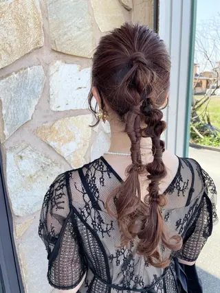 ロング ヘアアレンジ かめやま ゆりのヘアスタイル